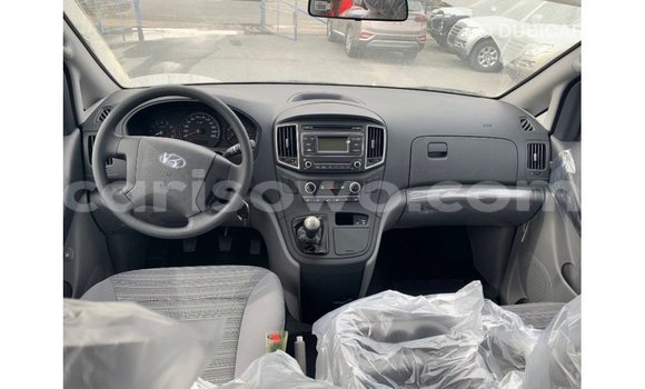 Ra Imported Hyundai Cargo funfun Ọkọ̀ in Import - Dubai ni Benin Ra Imported Hyundai Cargo funfun Ọkọ̀ in Import - Dubai ni Benin