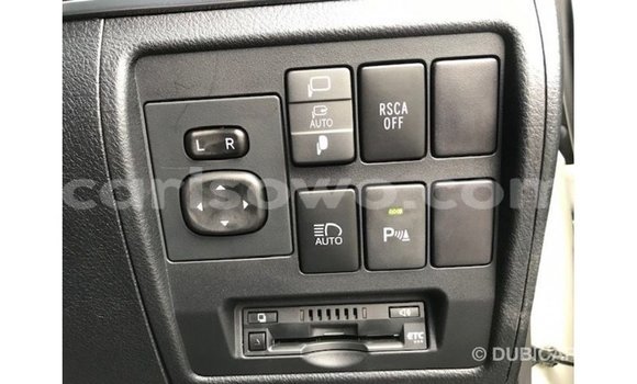 Buy Import Toyota Land Cruiser White Car in Import - Dubai in Benign Buy Import Toyota Land Cruiser White Car in Import - Dubai in Benign