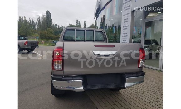 Sayi Imported Toyota Hilux Sauran Mota in Import - Dubai a Benin Sayi Imported Toyota Hilux Sauran Mota in Import - Dubai a Benin