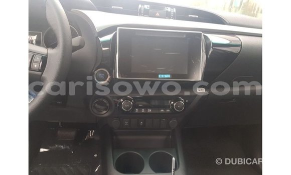 Sayi Imported Toyota Hilux Sauran Mota in Import - Dubai a Benin Sayi Imported Toyota Hilux Sauran Mota in Import - Dubai a Benin