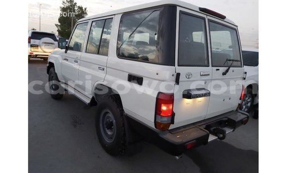 Ra Imported Toyota Land Cruiser funfun Ọkọ̀ in Import - Dubai ni Benin Ra Imported Toyota Land Cruiser funfun Ọkọ̀ in Import - Dubai ni Benin