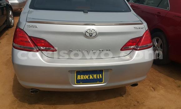 Sayi Na hannu Toyota Avalon Azurfa Mota in Cotonou a Benin Sayi Na hannu Toyota Avalon Azurfa Mota in Cotonou a Benin