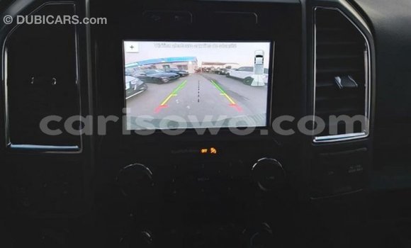 Acheter Import Voiture Ford V8 Noir à Import - Dubai, Benin Acheter Import Voiture Ford V8 Noir à Import - Dubai, Benin