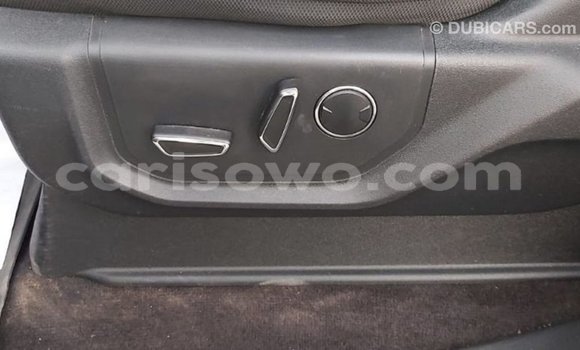 Acheter Import Voiture Ford V8 Noir à Import - Dubai, Benin Acheter Import Voiture Ford V8 Noir à Import - Dubai, Benin