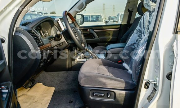 Buy Import Toyota Land Cruiser White Car in Import - Dubai in Benign Buy Import Toyota Land Cruiser White Car in Import - Dubai in Benign