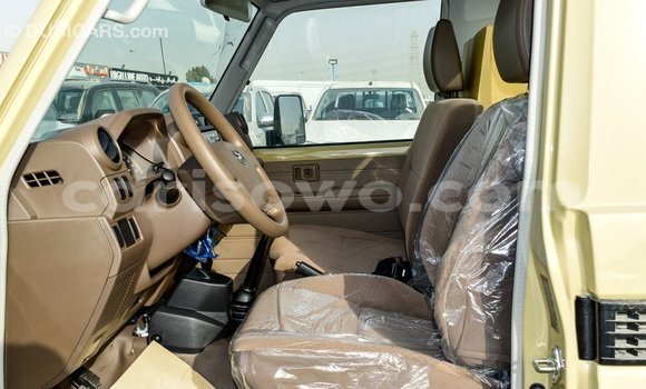 Buy Import Toyota Land Cruiser Beige Car in Import - Dubai in Benign Buy Import Toyota Land Cruiser Beige Car in Import - Dubai in Benign