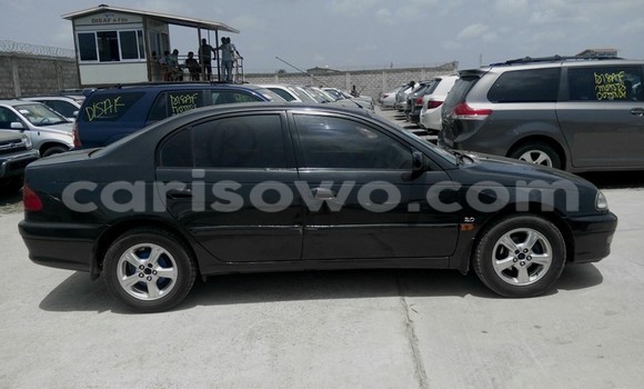 Sayi Na hannu Toyota Avensis Black Mota in Cotonou a Benin Sayi Na hannu Toyota Avensis Black Mota in Cotonou a Benin