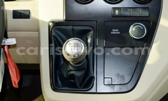 Acheter Import Voiture Toyota Hiace Blanc à Import - Dubai, Benin Acheter Import Voiture Toyota Hiace Blanc à Import - Dubai, Benin