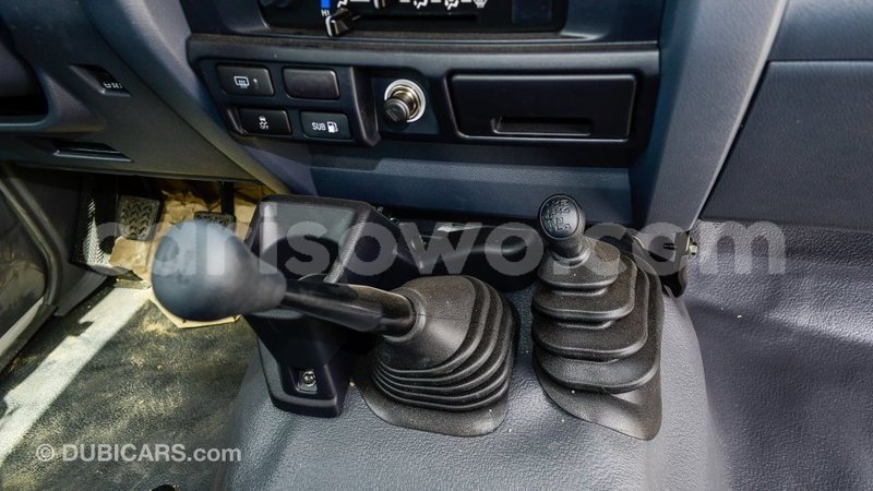 Big with watermark toyota land cruiser benin import dubai 8339