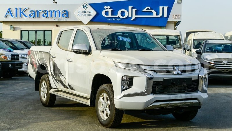 Big with watermark mitsubishi l200 benin import dubai 8344