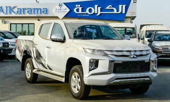 Buy Import Mitsubishi L200 White Car in Import - Dubai in Benign Buy Import Mitsubishi L200 White Car in Import - Dubai in Benign