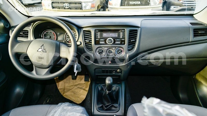 Big with watermark mitsubishi l200 benin import dubai 8344