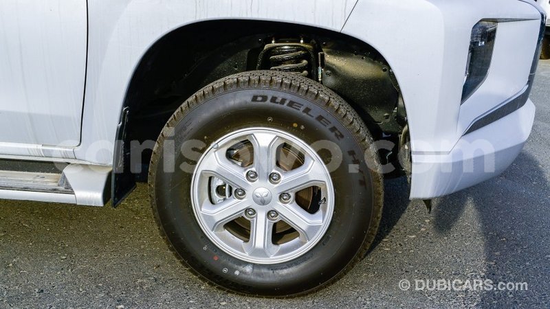 Big with watermark mitsubishi l200 benin import dubai 8344
