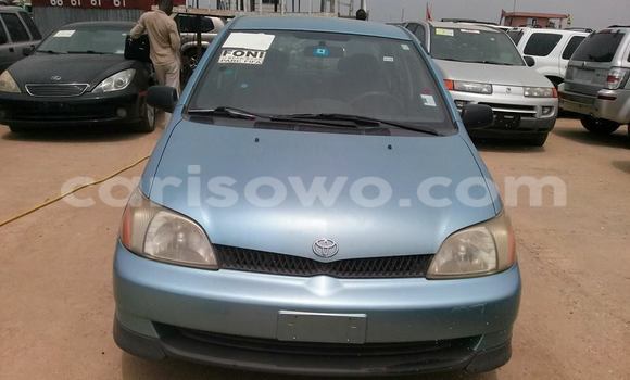 Sayi Na hannu Toyota Echo Blue Mota in Cotonou a Benin Sayi Na hannu Toyota Echo Blue Mota in Cotonou a Benin