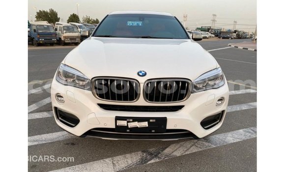Acheter Import Voiture BMW X6 Blanc à Import - Dubai, Benin Acheter Import Voiture BMW X6 Blanc à Import - Dubai, Benin