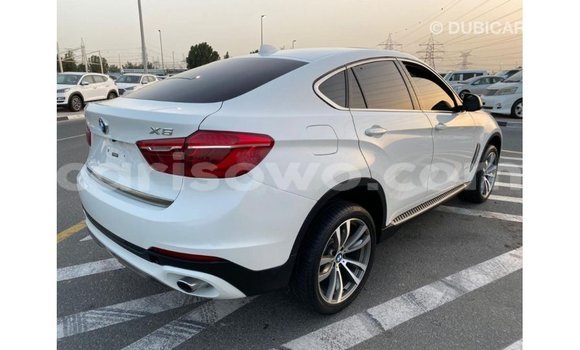 Acheter Import Voiture BMW X6 Blanc à Import - Dubai, Benin Acheter Import Voiture BMW X6 Blanc à Import - Dubai, Benin