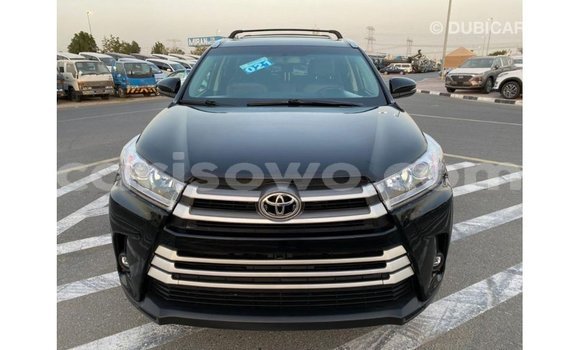 Acheter Import Voiture Toyota Highlander Noir à Import - Dubai, Benin Acheter Import Voiture Toyota Highlander Noir à Import - Dubai, Benin