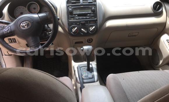 Ra Àlòkù Toyota RAV4 Alagara Ọkọ̀ in Cotonou ni Benin Ra Àlòkù Toyota RAV4 Alagara Ọkọ̀ in Cotonou ni Benin