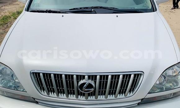 Acheter Occasion Voiture Lexus RX 300 Blanc à Cotonou, Benin Acheter Occasion Voiture Lexus RX 300 Blanc à Cotonou, Benin