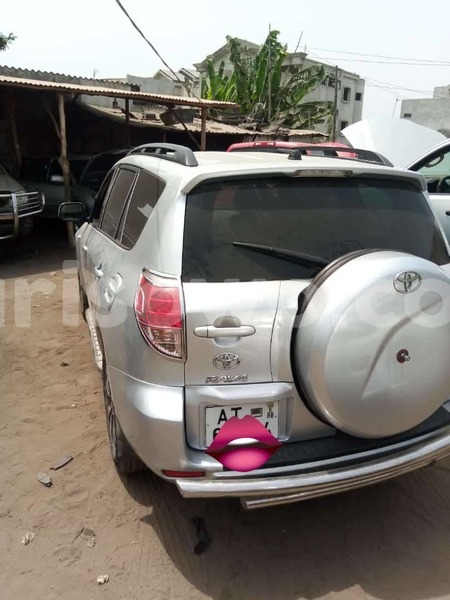 Big with watermark toyota rav4 benin cotonou 8364