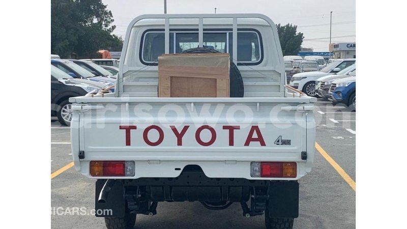 Big with watermark toyota land cruiser benin import dubai 8380