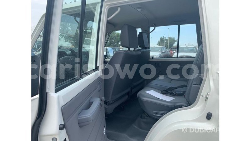 Big with watermark toyota land cruiser benin import dubai 8380