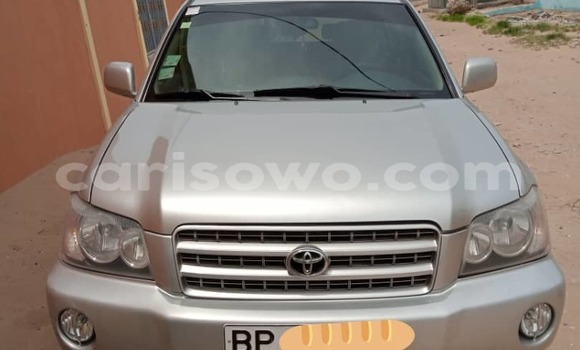 Ra Tuntun Toyota Highlander Silver Ọkọ̀ in Cotonou ni Benin Ra Tuntun Toyota Highlander Silver Ọkọ̀ in Cotonou ni Benin