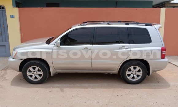 Ra Tuntun Toyota Highlander Silver Ọkọ̀ in Cotonou ni Benin Ra Tuntun Toyota Highlander Silver Ọkọ̀ in Cotonou ni Benin