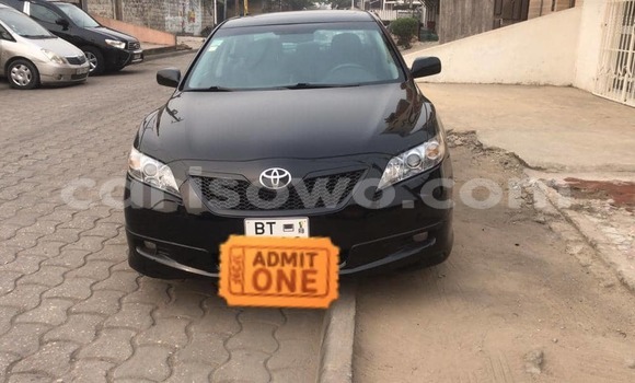 Ra Tuntun Toyota Camry Black Ọkọ̀ in Cotonou ni Benin Ra Tuntun Toyota Camry Black Ọkọ̀ in Cotonou ni Benin