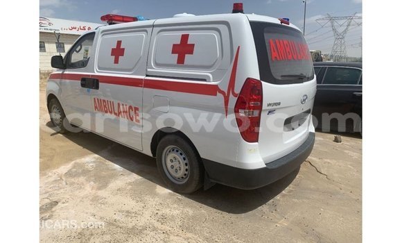 Ra Imported Hyundai Chorus funfun Ọkọ̀ akẹ́rù ńlá in Import - Dubai ni Benin Ra Imported Hyundai Chorus funfun Ọkọ̀ akẹ́rù ńlá in Import - Dubai ni Benin