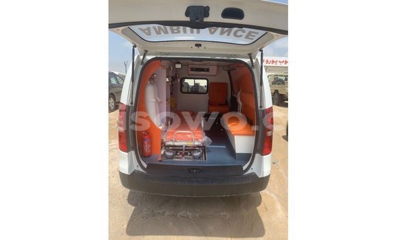 Ra Imported Hyundai Chorus funfun Ọkọ̀ akẹ́rù ńlá in Import - Dubai ni Benin Ra Imported Hyundai Chorus funfun Ọkọ̀ akẹ́rù ńlá in Import - Dubai ni Benin