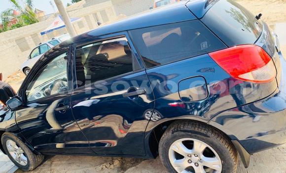 Ra Àlòkù Toyota Matrix Blue Ọkọ̀ in Cotonou ni Benin Ra Àlòkù Toyota Matrix Blue Ọkọ̀ in Cotonou ni Benin