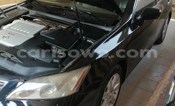 Ra Àlòkù Lexus ES Black Ọkọ̀ in Cotonou ni Benin Ra Àlòkù Lexus ES Black Ọkọ̀ in Cotonou ni Benin