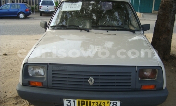 Sayi Na hannu Renault Espace White Mota in Kandi a Benin