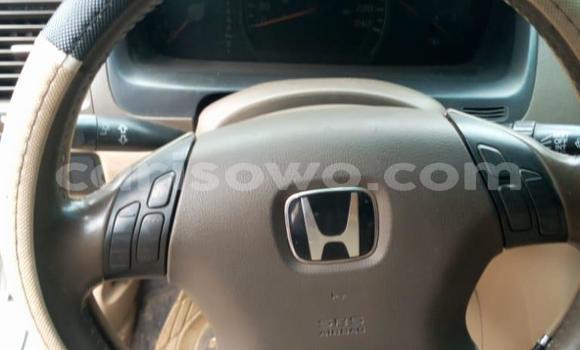 Ra Àlòkù Honda Accord funfun Ọkọ̀ in Cotonou ni Benin Ra Àlòkù Honda Accord funfun Ọkọ̀ in Cotonou ni Benin