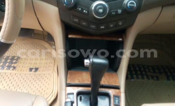 Ra Àlòkù Honda Accord funfun Ọkọ̀ in Cotonou ni Benin Ra Àlòkù Honda Accord funfun Ọkọ̀ in Cotonou ni Benin