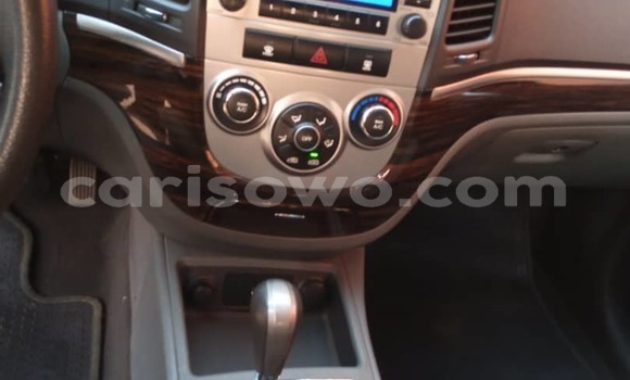 Ra Àlòkù Hyundai Santa Fe Silver Ọkọ̀ in Cotonou ni Benin Ra Àlòkù Hyundai Santa Fe Silver Ọkọ̀ in Cotonou ni Benin
