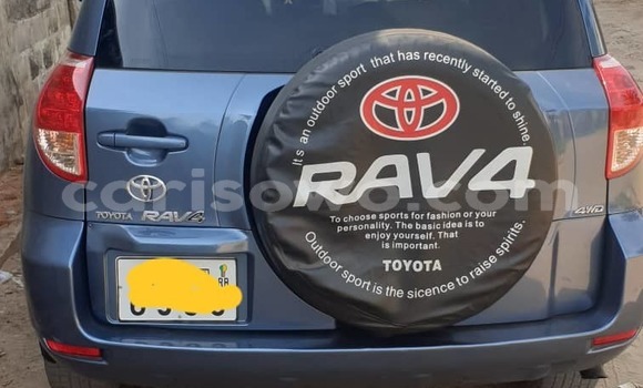 Ra Àlòkù Toyota RAV4 Blue Ọkọ̀ in Cotonou ni Benin Ra Àlòkù Toyota RAV4 Blue Ọkọ̀ in Cotonou ni Benin