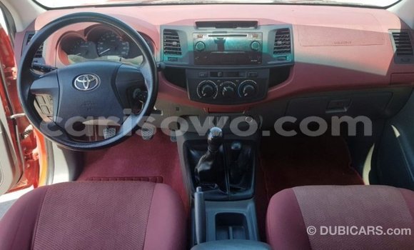 Acheter Import Voiture Toyota Hilux Rouge à Import - Dubai, Benin Acheter Import Voiture Toyota Hilux Rouge à Import - Dubai, Benin