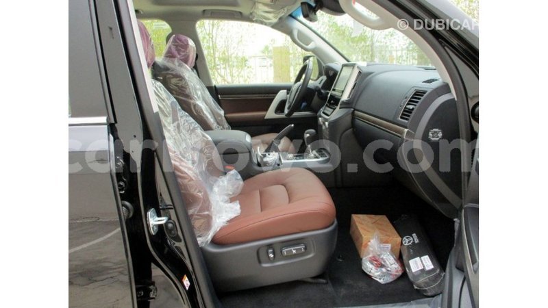 Big with watermark toyota land cruiser benign import dubai 8490