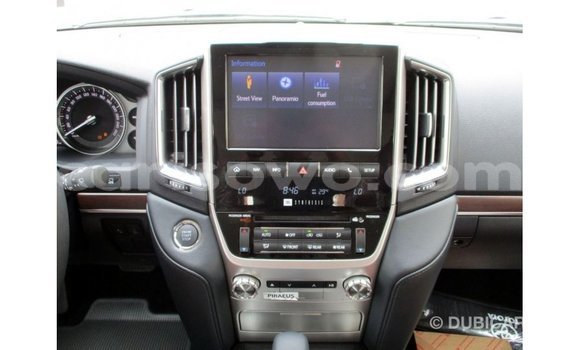 Acheter Import Voiture Toyota Land Cruiser Noir à Import - Dubai, Benin Acheter Import Voiture Toyota Land Cruiser Noir à Import - Dubai, Benin