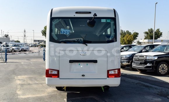 Ra Imported Toyota Coaster funfun Ọkọ̀ akẹ́rù ńlá in Import - Dubai ni Benin Ra Imported Toyota Coaster funfun Ọkọ̀ akẹ́rù ńlá in Import - Dubai ni Benin