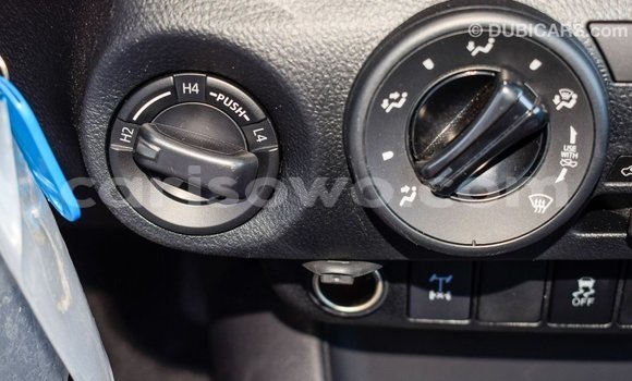 Ra Imported Toyota Hilux funfun Ọkọ̀ in Import - Dubai ni Benin Ra Imported Toyota Hilux funfun Ọkọ̀ in Import - Dubai ni Benin