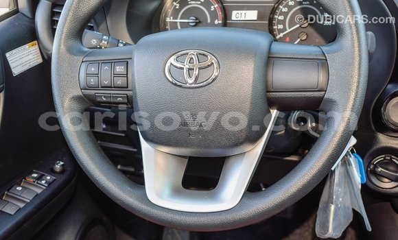 Ra Imported Toyota Hilux funfun Ọkọ̀ in Import - Dubai ni Benin Ra Imported Toyota Hilux funfun Ọkọ̀ in Import - Dubai ni Benin