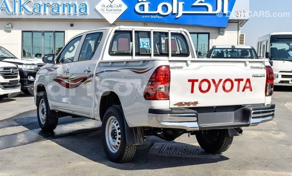 Ra Imported Toyota Hilux funfun Ọkọ̀ in Import - Dubai ni Benin Ra Imported Toyota Hilux funfun Ọkọ̀ in Import - Dubai ni Benin