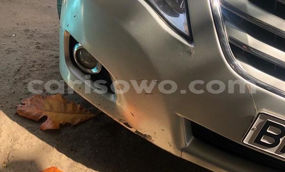 Ra Tuntun Toyota Camry Silver Ọkọ̀ in Cotonou ni Benin Ra Tuntun Toyota Camry Silver Ọkọ̀ in Cotonou ni Benin