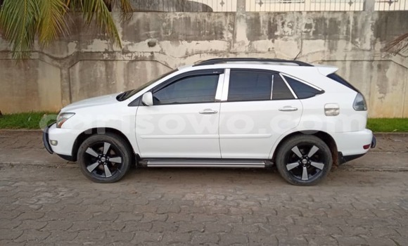 Ra Àlòkù Lexus RX 330 funfun Ọkọ̀ in Cotonou ni Benin Ra Àlòkù Lexus RX 330 funfun Ọkọ̀ in Cotonou ni Benin