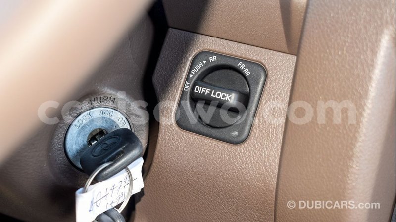 Big with watermark toyota land cruiser benin import dubai 8545