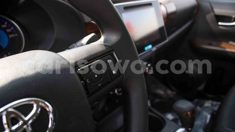 Big with watermark toyota hilux benin import dubai 8546