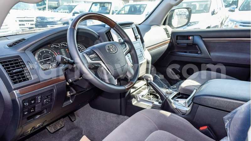 Big with watermark toyota land cruiser benin import dubai 8547